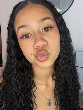 jadee8 online show from April 2026 04:12:02 PM