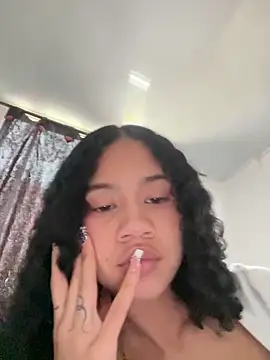 jadee8 online show from April 2026 08:54:01 PM