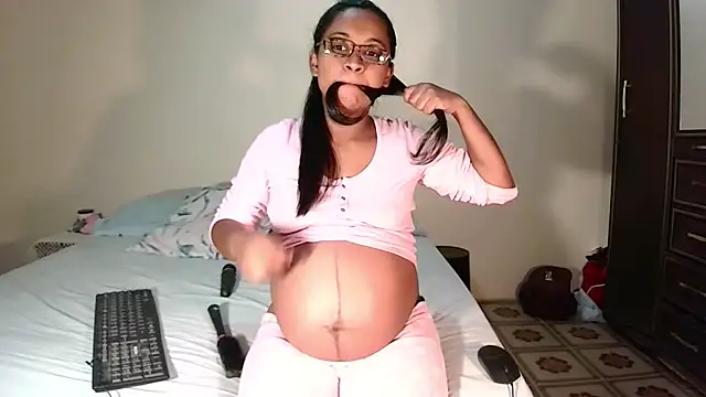 indiansweetflava online show from April 2026 04:41:01 AM