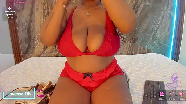 MiiaaCollinss online show from December 2025 02:54:01 PM