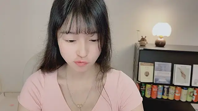 Snapshot of Onechestnut chatting on May 2026 09:06:02 AM Onechestnut online show from May 2026 09:06:02 AM