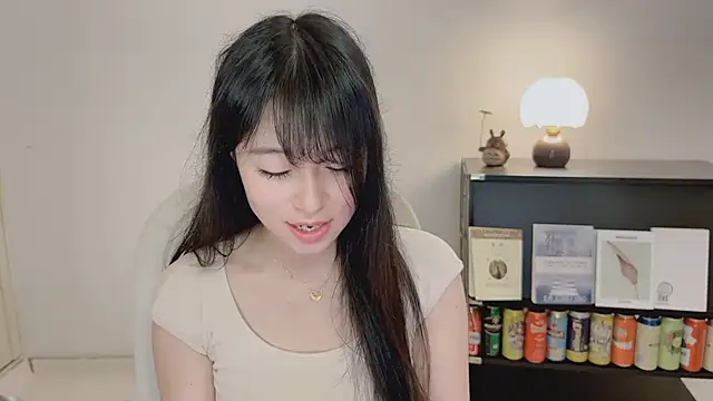 Snapshot of Onechestnut chatting on May 2026 09:16:01 AM Onechestnut online show from May 2026 09:16:01 AM