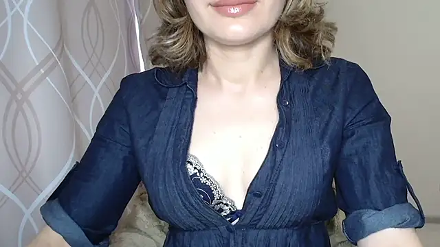 Snapshot of miss__Sophie chatting on September 2025 06:57:02 AM miss Sophie online show from September 2025 06:57:02 AM