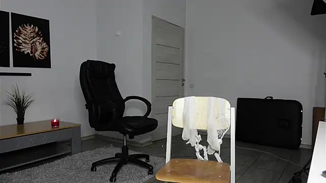 Snapshot of Stewart_Barnz chatting on October 2025 08:50:02 PM Stewart Barnz online show from October 2025 08:50:02 PM