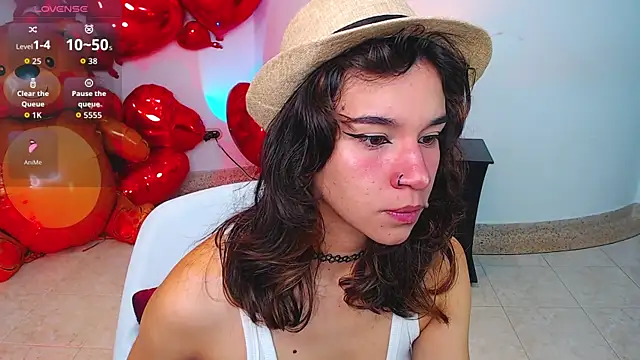 miascarlet 16 online show from October 2025 01:42:02 PM