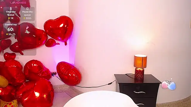 miascarlet 16 online show from October 2025 01:34:01 PM