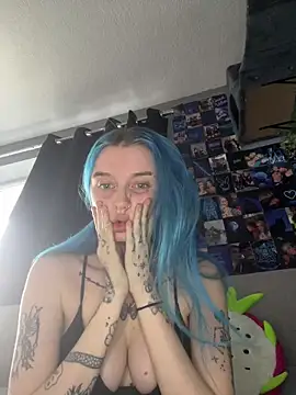 Snapshot of Bluetingx chatting on October 2025 10:49:01 AM Bluetingx online show from October 2025 10:49:01 AM