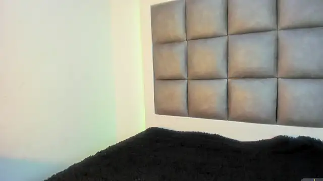 Mia lopez   online show from September 2025 01:27:01 PM