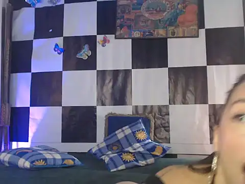 kendraof online show from July 2026 06:21:02 PM