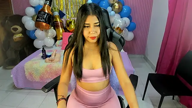 Snapshot of Mindy_19 chatting on September 2025 10:51:01 AM Mindy 19 online show from September 2025 10:51:01 AM