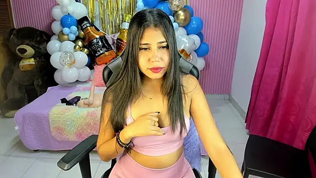 Snapshot of Mindy_19 chatting on October 2025 10:54:02 AM Mindy 19 online show from October 2025 10:54:02 AM