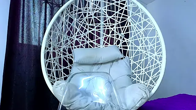 cuteeimy online show from December 2025 06:57:02 PM