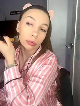 AlysonHuxley  online show from September 2025 09:15:02 PM