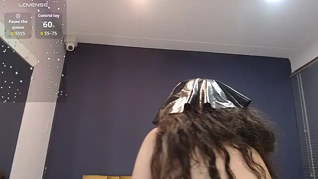 Snapshot of KendraaSimons chatting on October 2025 04:19:02 PM KendraaSimons online show from October 2025 04:19:02 PM