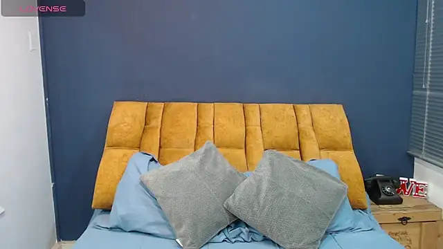 KendraaSimons online show from April 2026 07:43:01 PM