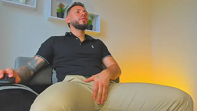 Snapshot of DIMITRI_MASTEER chatting on October 2025 08:26:01 PM DIMITRI MASTEER online show from October 2025 08:26:01 PM