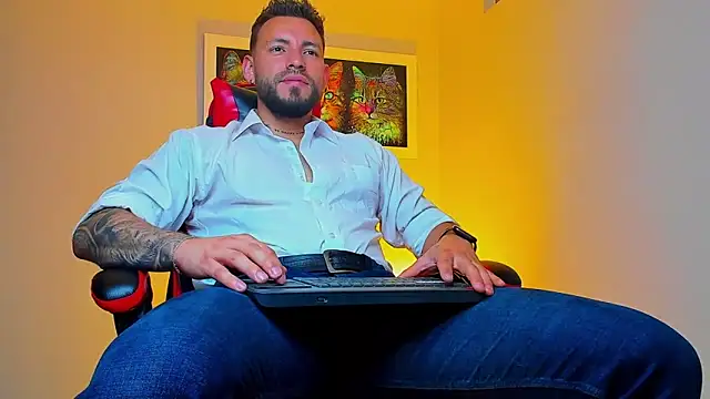 Snapshot of DIMITRI_MASTEER chatting on October 2025 09:45:01 PM DIMITRI MASTEER online show from October 2025 09:45:01 PM