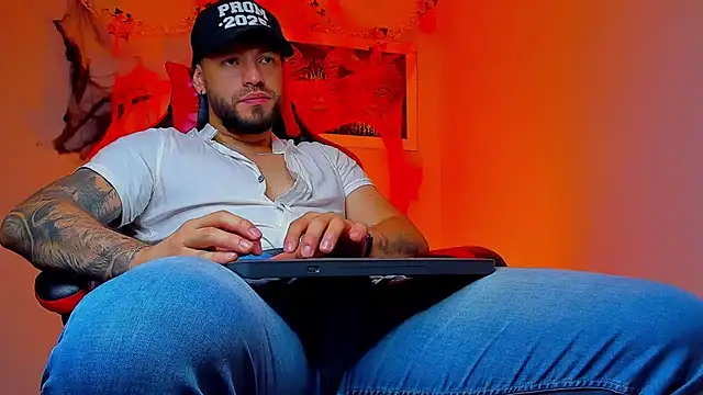 Snapshot of DIMITRI_MASTEER chatting on October 2025 09:48:01 PM DIMITRI MASTEER online show from October 2025 09:48:01 PM