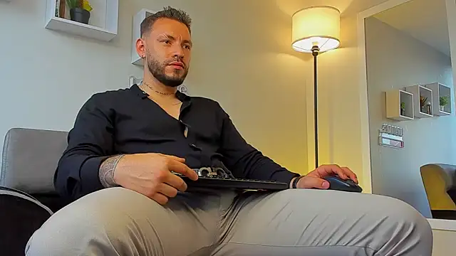 Snapshot of DIMITRI_MASTEER chatting on November 2025 09:53:01 PM DIMITRI MASTEER online show from November 2025 09:53:01 PM