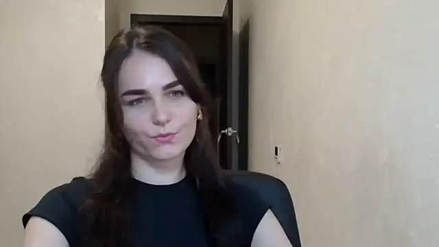 Silviaa a online show from November 2025 05:01:02 PM