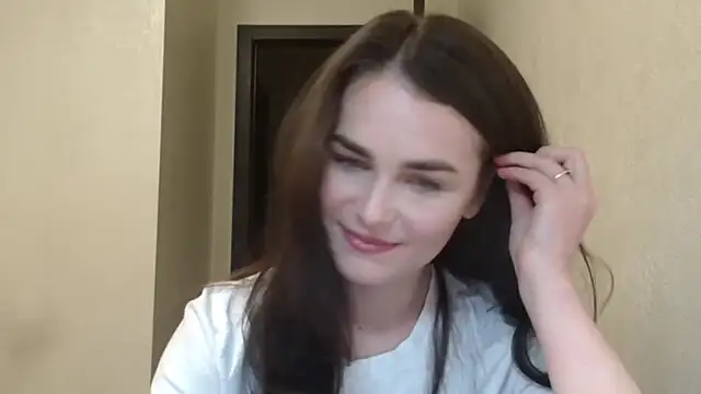 Silviaa a online show from April 2026 06:52:01 PM