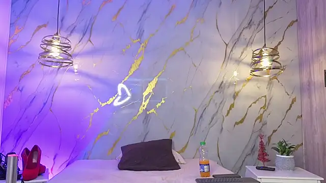 Scaarlettfox online show from February 2026 07:45:01 PM