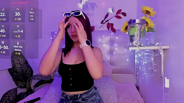 Anna Blade  online show from December 2025 04:04:01 PM