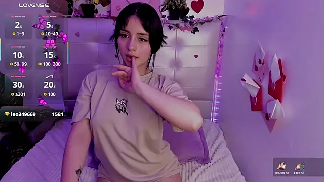 Anna Blade  online show from February 2026 07:53:01 AM