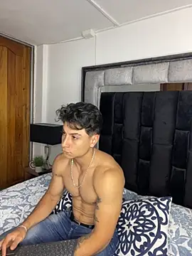 Snapshot of MR_MUSCLE chatting on September 2025 11:22:02 AM MR MUSCLE online show from September 2025 11:22:02 AM