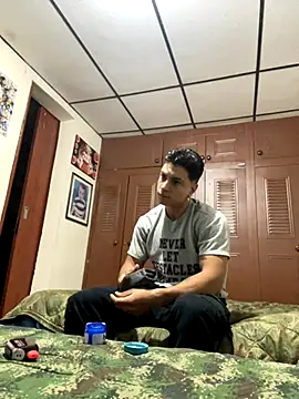 Snapshot of MR_MUSCLE chatting on September 2025 11:33:02 AM MR MUSCLE online show from September 2025 11:33:02 AM