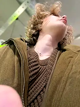 KellyKeler online show from November 2025 12:22:02 PM