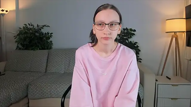 AnnisGelI online show from December 2025 01:39:01 PM