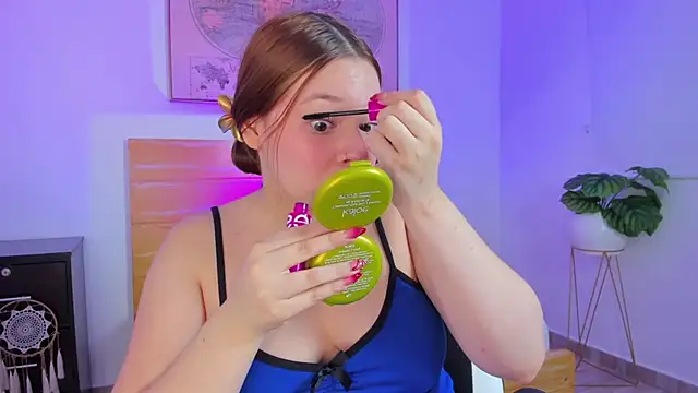 Snapshot of kitty_sweeety_ chatting on February 2026 12:37:02 PM kitty sweeety online show from February 2026 12:37:02 PM