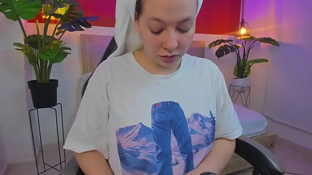 Snapshot of kitty_sweeety_ chatting on February 2026 07:30:02 PM kitty sweeety online show from February 2026 07:30:02 PM