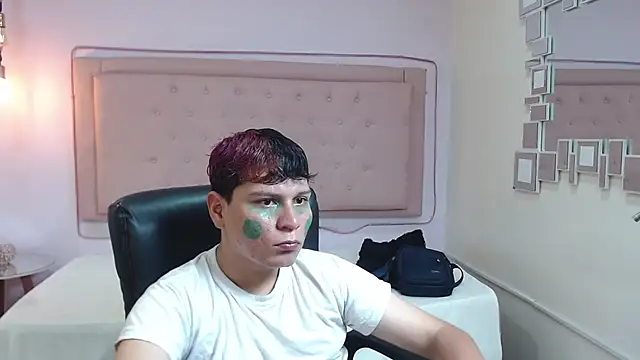 dondanys online show from September 2025 07:36:01 PM