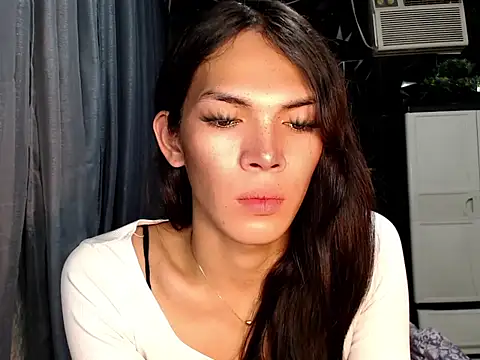 ladyhotcuming online show from June 2026 07:20:01 AM