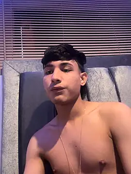 cody fox10 online show from November 2025 06:35:02 PM