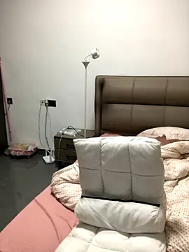 Azyrrgg online show from November 2025 08:48:01 AM