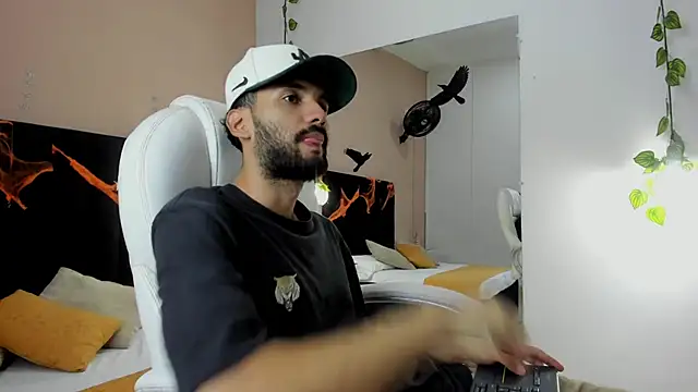 Ryan Jackson  online show from October 2025 11:50:01 PM