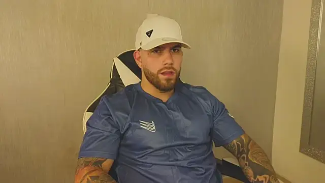 Ades Lowe online show from November 2025 12:29:02 PM