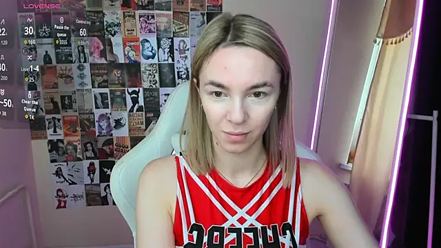 NessaDiazz online show from September 2025 01:08:02 AM