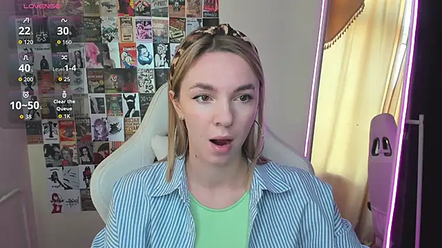 NessaDiazz online show from September 2025 01:09:01 AM