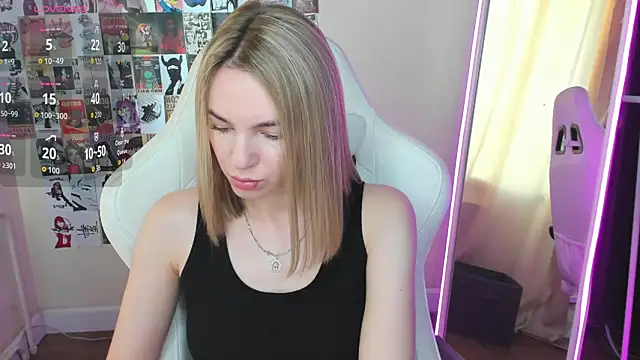 NessaDiazz online show from September 2025 01:09:01 AM