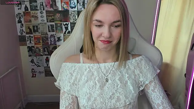 NessaDiazz online show from September 2025 01:21:01 AM