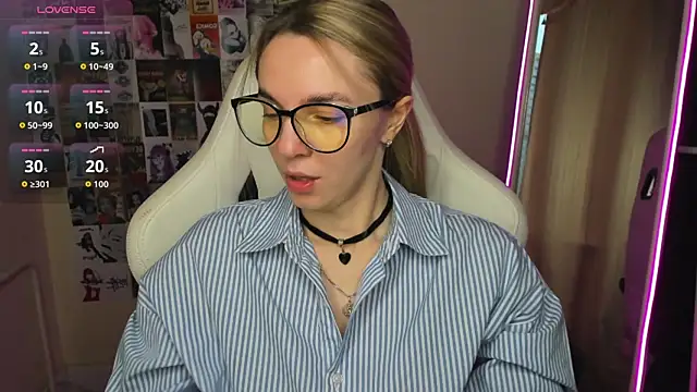 NessaDiazz online show from October 2025 01:14:02 AM