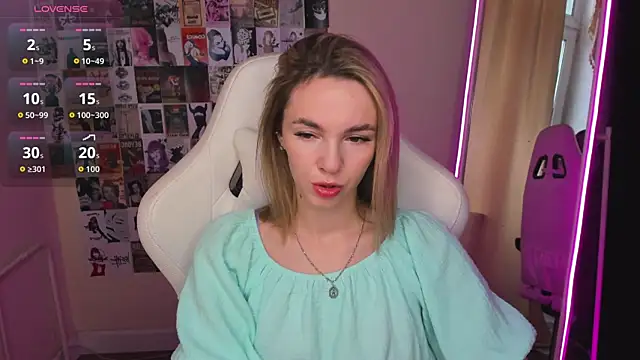 NessaDiazz online show from October 2025 01:36:02 AM