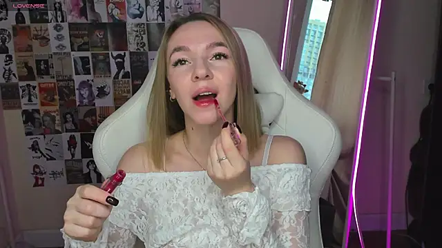 NessaDiazz online show from October 2025 01:16:01 AM