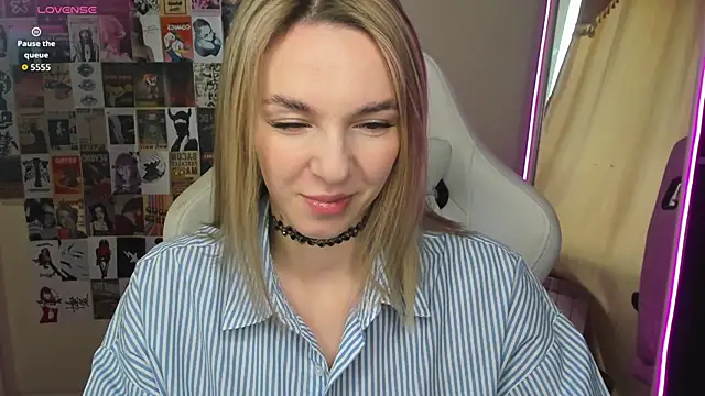 NessaDiazz online show from October 2025 01:20:01 AM