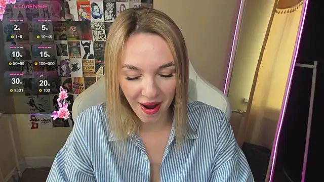 NessaDiazz online show from October 2025 04:56:01 AM