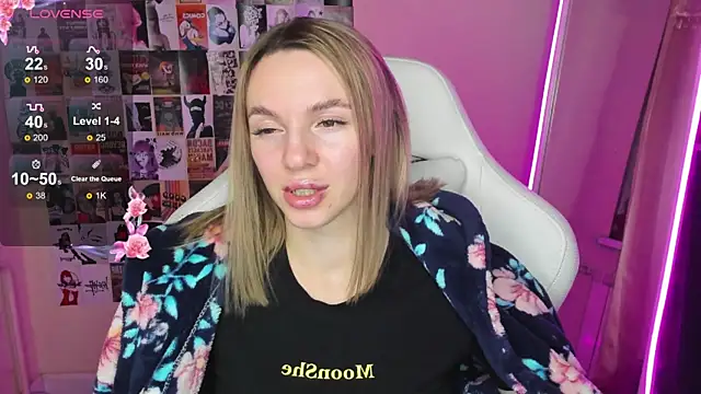 NessaDiazz online show from October 2025 11:54:02 PM